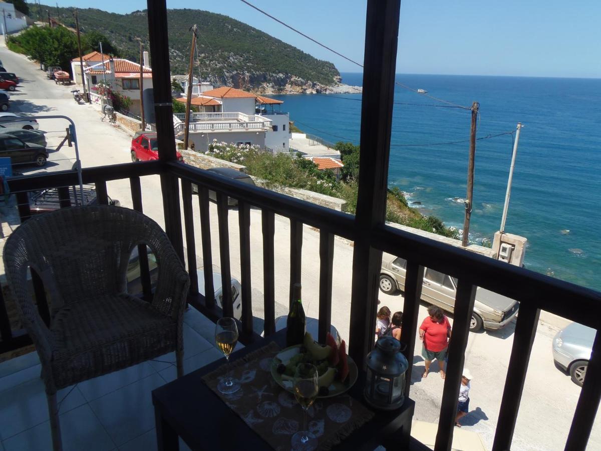 Studios Milos Skopelos-Where The Sea Meets The Sky Exterior photo